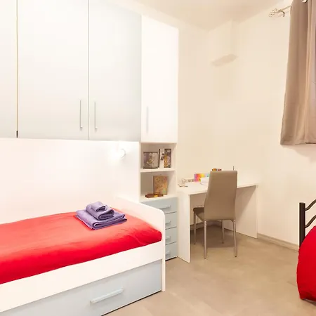Apartment Relaxation Oasis With Parking Space, 5 Min From San Martino Genoa