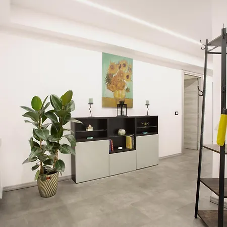 Relaxation Oasis With Parking Space, 5 Min From San Martino * Genoa